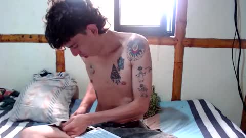 Snapshot of miahells chatting on 22, 10, 2025 Mia Sam online show from 22, 10, 2025