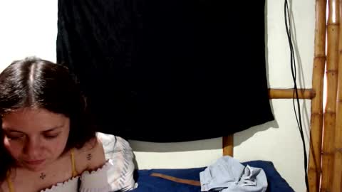 Snapshot of miahells chatting on 26, 10, 2025 Mia Sam online show from 26, 10, 2025