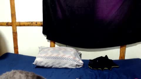 Snapshot of miahells chatting on 27, 10, 2025 Mia Sam online show from 27, 10, 2025