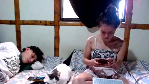 Snapshot of miahells chatting on 5, 11, 2025 Mia Sam online show from 5, 11, 2025