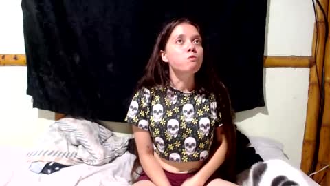 Snapshot of miahells chatting on 17, 11, 2025 Mia Sam online show from 17, 11, 2025