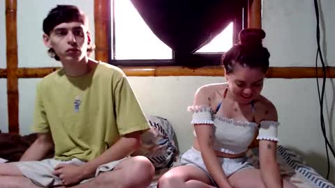 Snapshot of miahells chatting on 3, 12, 2025 Mia Sam online show from 3, 12, 2025