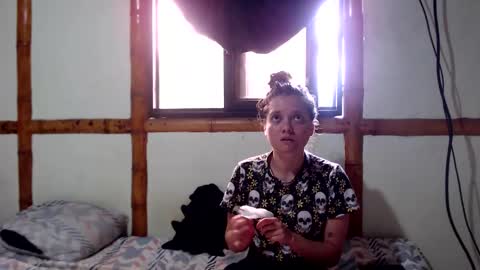 Snapshot of miahells chatting on 18, 12, 2025 Mia Sam online show from 18, 12, 2025