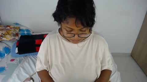 miajoseph_ online show from 3, 10, 2025