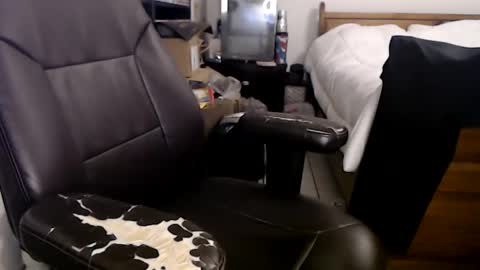 Snapshot of miaking chatting on 13, 2, 2025 Mark online show from 13, 2, 2025