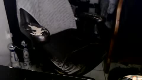 Snapshot of miaking chatting on 5, 3, 2025 Mark online show from 5, 3, 2025