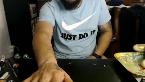 Snapshot of miaking chatting on 14, 1, 2026 Mark online show from 14, 1, 2026