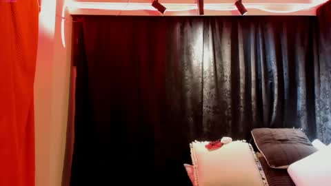 Mia online show from 1, 6, 2026