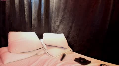 Mia online show from 11, 6, 2026