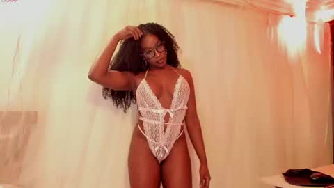 Mia online show from 19, 6, 2026