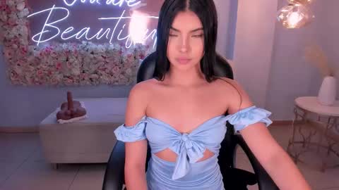 Call me Mia  online show from 24, 3, 2026