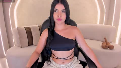 Call me Mia  online show from 4, 4, 2026