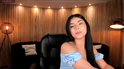 Snapshot of mialaurence_ chatting on 1, 7, 2026 Call me Mia online show from 1, 7, 2026