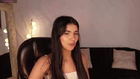 Snapshot of mialaurence_ chatting on 4, 8, 2026 Call me Mia online show from 4, 8, 2026