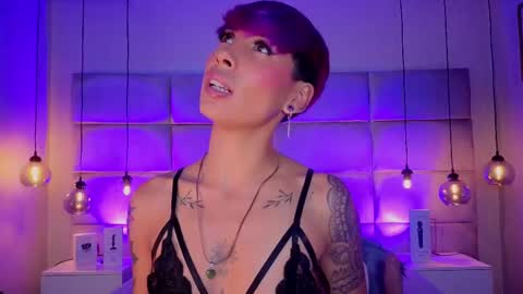 Mia Morgann online show from 17, 9, 2025