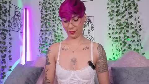 Mia Morgann online show from 19, 4, 2026