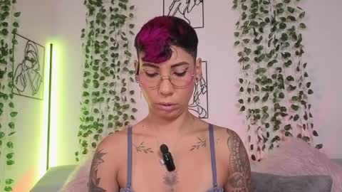 Mia Morgann online show from 6, 5, 2026