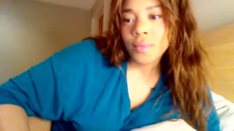 MiaMuffn online show from 8, 12, 2024