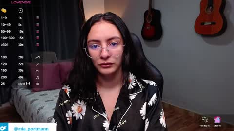 MIAPORTMANN online show from 3, 1, 2025