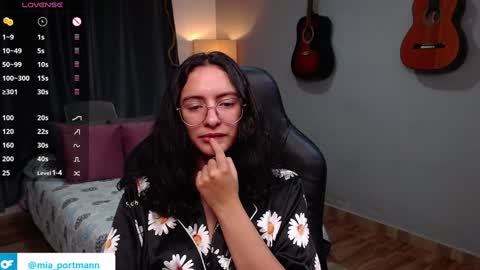 MIAPORTMANN online show from 3, 1, 2025