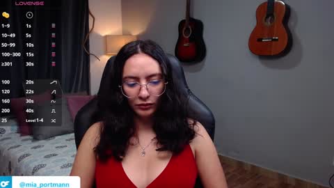 MIAPORTMANN online show from 20, 1, 2025