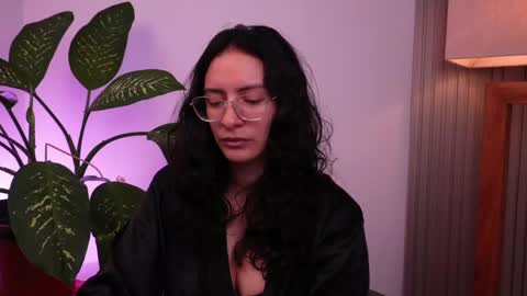 MIAPORTMANN online show from 9, 6, 2026