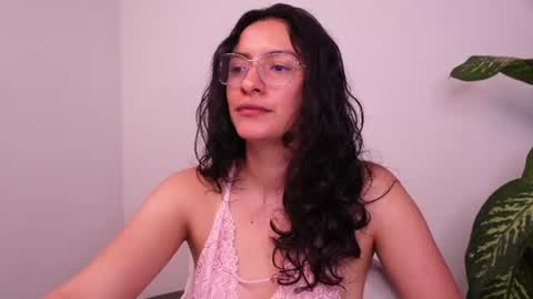 MIAPORTMANN online show from 8, 7, 2026