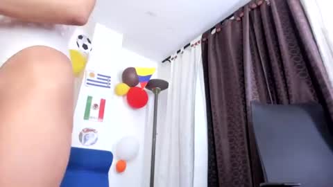 Mia Milf online show from 12, 7, 2026