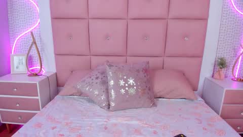 Alejandra  online show from 22, 10, 2025