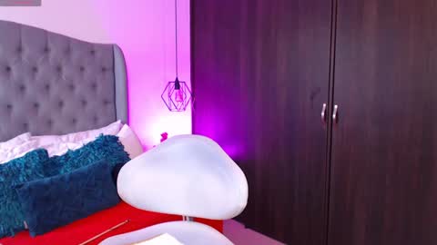 Snapshot of miaromanove_ss chatting on 7, 2, 2025 Mia Romanove online show from 7, 2, 2025