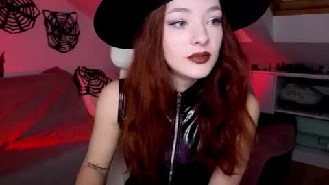Mia online show from 27, 10, 2025