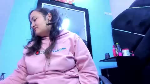 MiaRouse online show from 6, 5, 2026