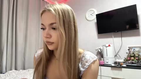 Milana online show from 10, 3, 2026