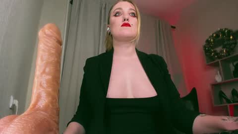 Lana online show from 19, 12, 2024