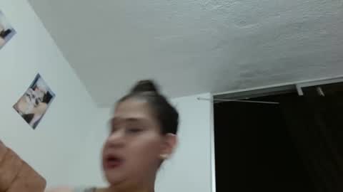 MIA VANESSA online show from 21, 4, 2026