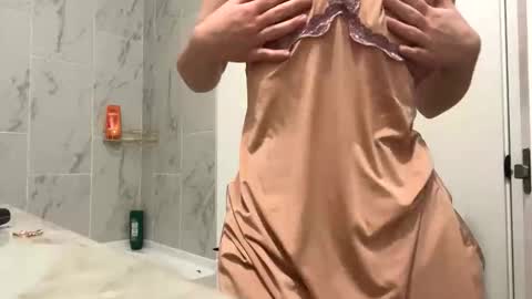 miavelvetxo online show from 28, 4, 2026