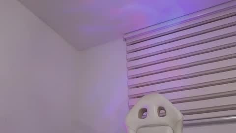 Mia online show from 14, 2, 2025