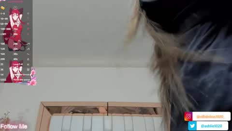 Mia Villalobos online show from 22, 2, 2025