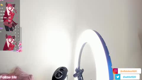 Mia Villalobos online show from 3, 3, 2025