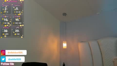 Mia Villalobos online show from 25, 10, 2025