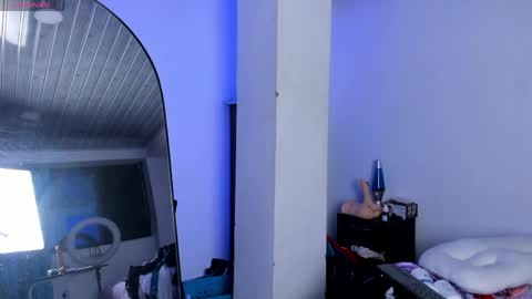 Mia Villalobos online show from 3, 5, 2026
