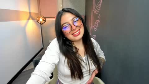 M I A W I L S online show from 4, 2, 2025
