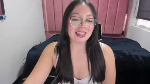 Snapshot of miawils_ chatting on 9, 6, 2026 M I A W I L S online show from 9, 6, 2026