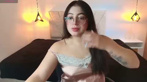 Snapshot of miawils_ chatting on 24, 6, 2026 M I A W I L S online show from 24, 6, 2026