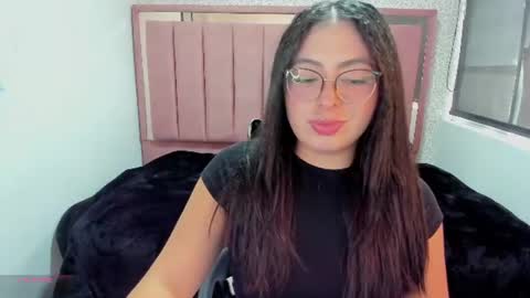Snapshot of miawils_ chatting on 1, 7, 2026 M I A W I L S online show from 1, 7, 2026