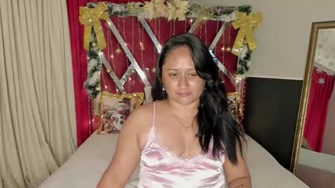 micaelahott_ online show from 5, 12, 2025