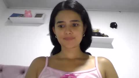 micaelamoreno18 online show from 28, 5, 2026
