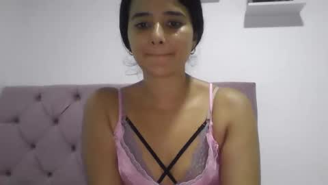 micaelamoreno18 online show from 30, 5, 2026
