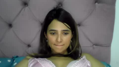 micaelamoreno18 online show from 25, 7, 2026