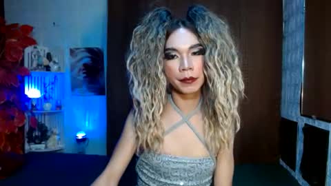 micalopez102702 online show from 1, 2, 2026